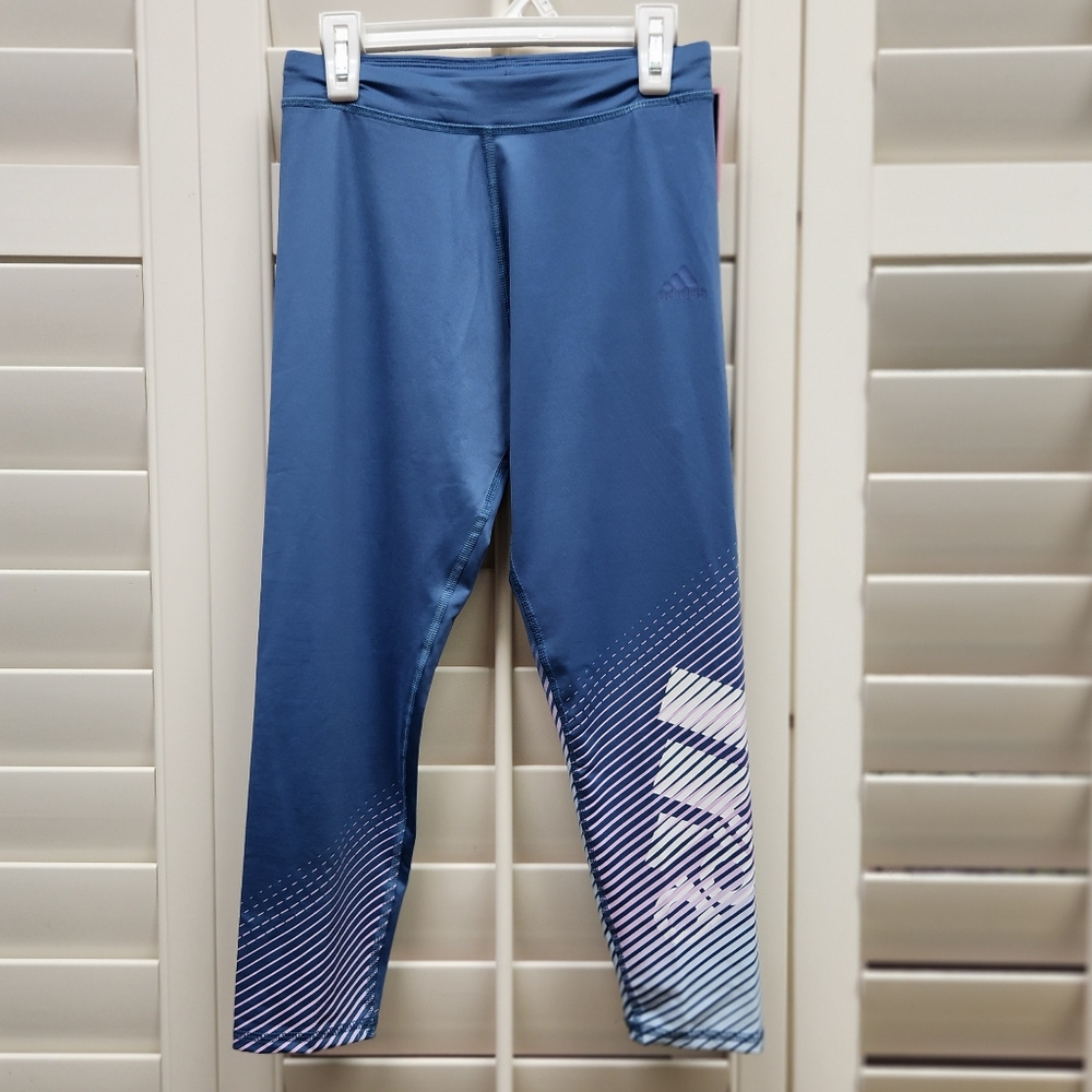 🆕️ Adidas Capri Leggings